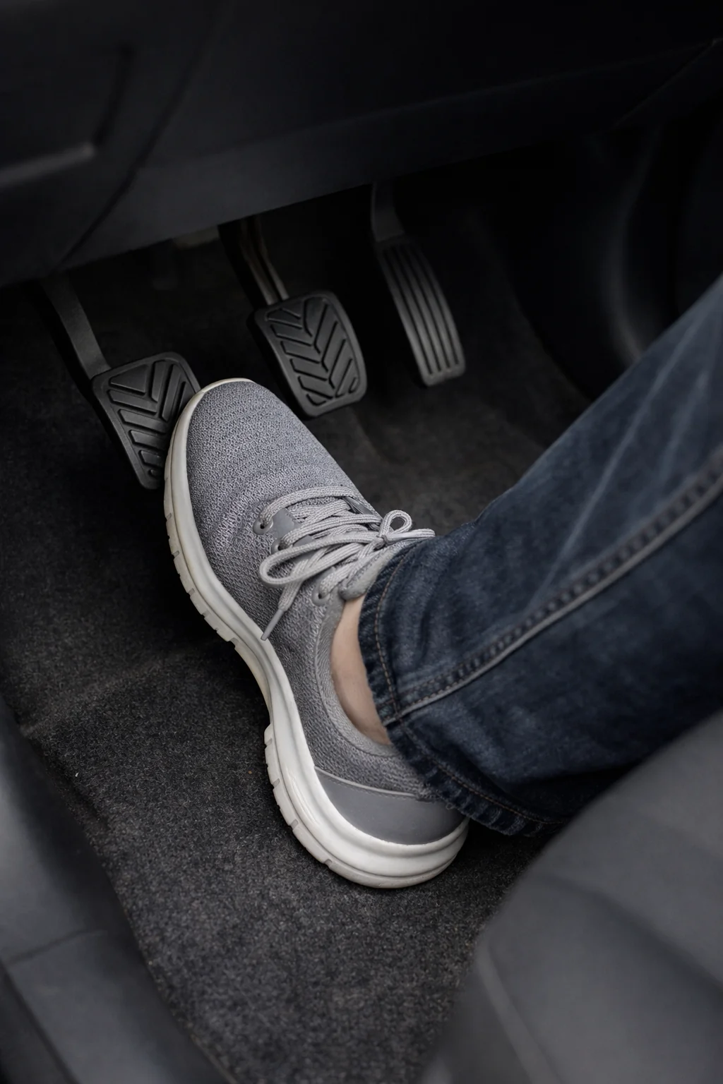 Bàn đạp xe số sàn